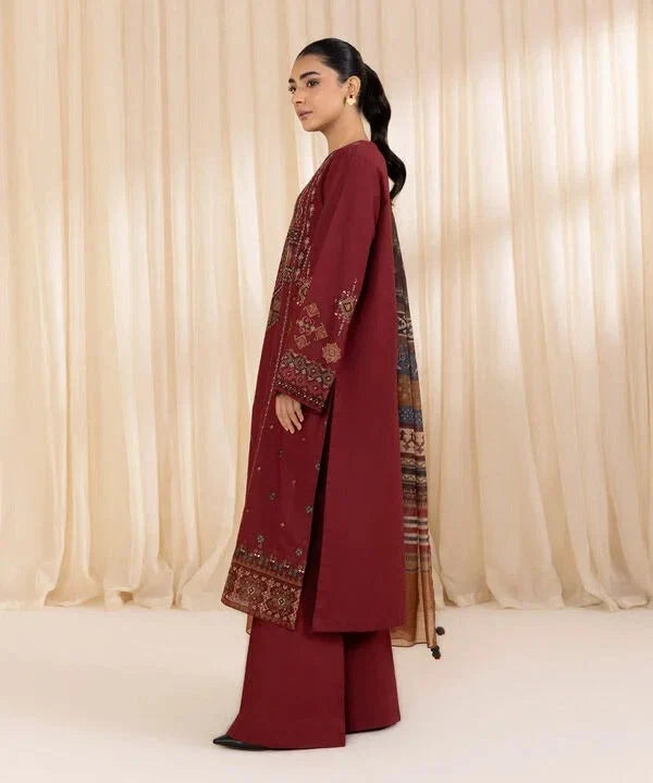 EXCLUSIVE 3PC HEAVY EMBROIDERED LAWN ENSEMBLE
