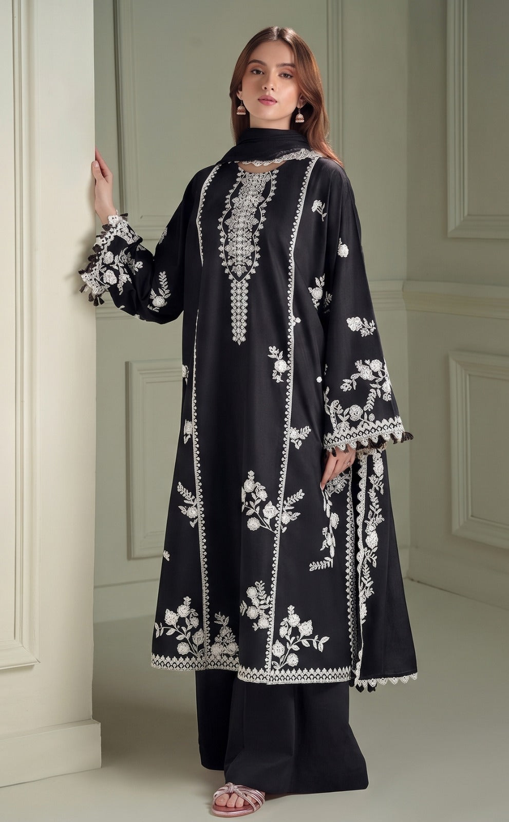 DHANAK EMBROIDERY 3PC SUIT
